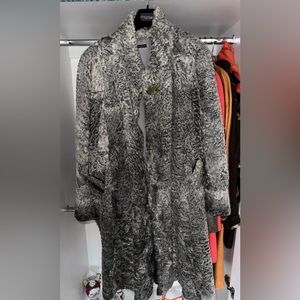 Persian Lamb - Vintage Coat - Woman’s size XXL - Gray - and Matching Gloves